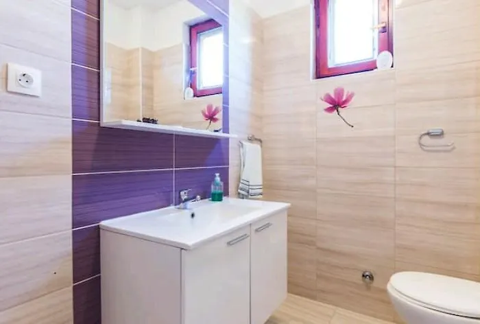 Marinka 비오그라드나모루