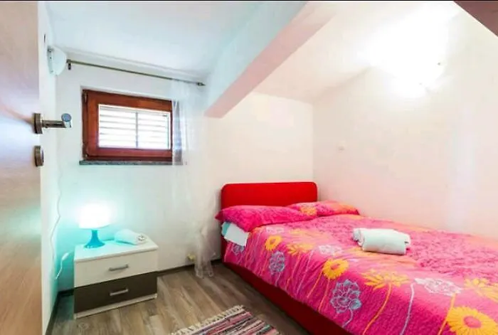 Marinka 비오그라드나모루