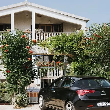 Marnika Biograd Na Moru