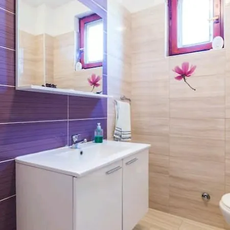 Marinka Biograd na Moru