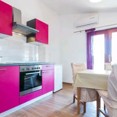 Marinka 比奥格勒·纳·莫鲁