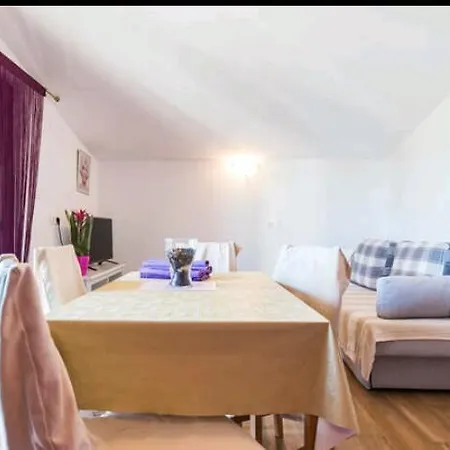 Marnika Apartment *